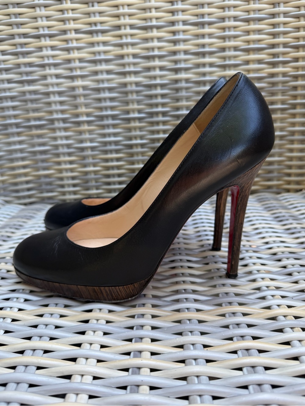 Christian Louboutin New Simple Heels 38.5 Black Woodgrain Heel